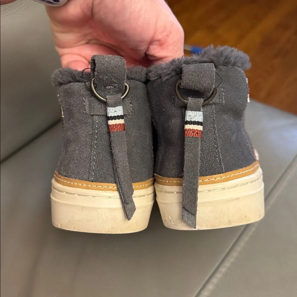 Toms Gray Faux Suede Fleece -Lined Slip-On Women’s Sneakers size 7.5
